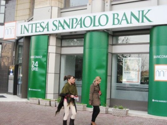 Intesa Sanpaolo îşi reevaluează prezenţa pe piaţa românească